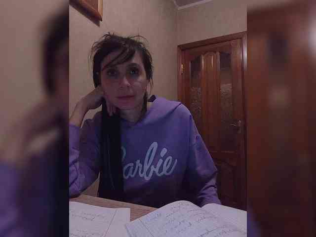 Hellenalonenochka webcam