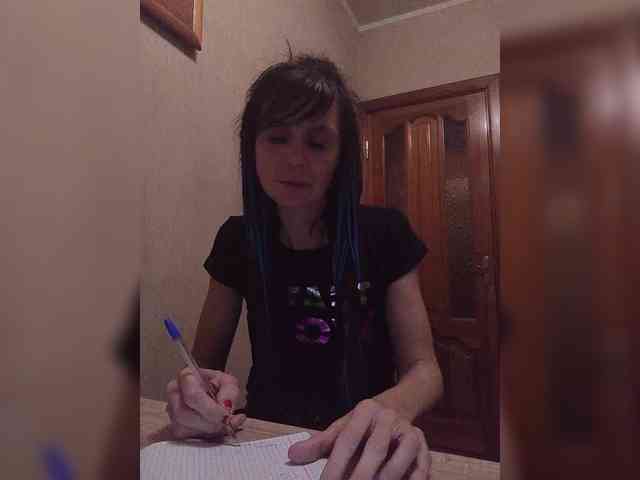 Hellenalonenochka webcam