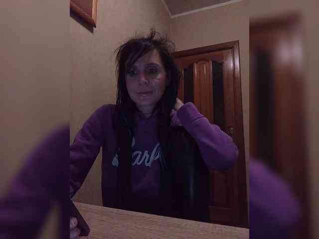 Hellenalonenochka webcam