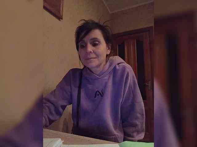 Hellenalonenochka webcam