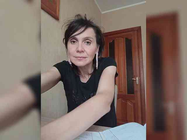 Hellenalonenochka webcam