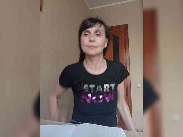 Hellenalonenochka webcam