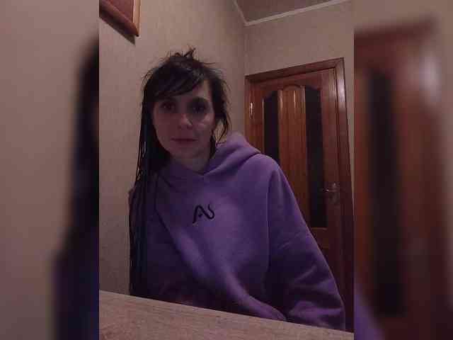 Hellenalonenochka webcam