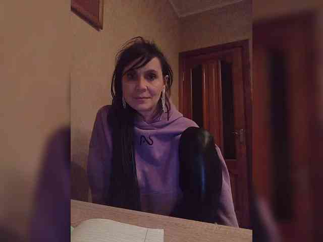 Hellenalonenochka webcam