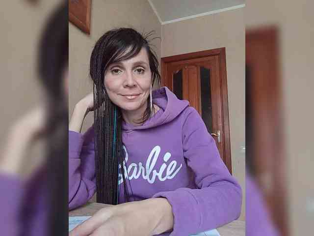 Hellenalonenochka webcam