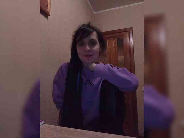 Hellenalonenochka webcam