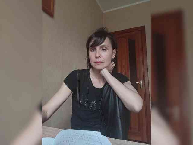 Hellenalonenochka webcam