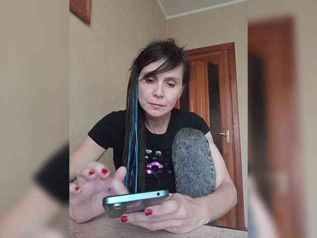 Hellenalonenochka webcam