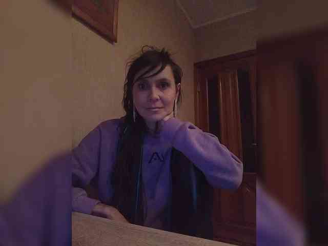 Hellenalonenochka webcam