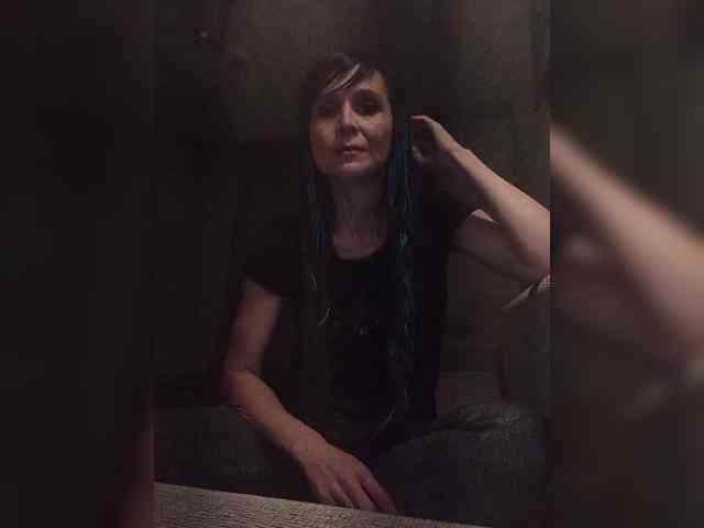 Hellenalonenochka webcam