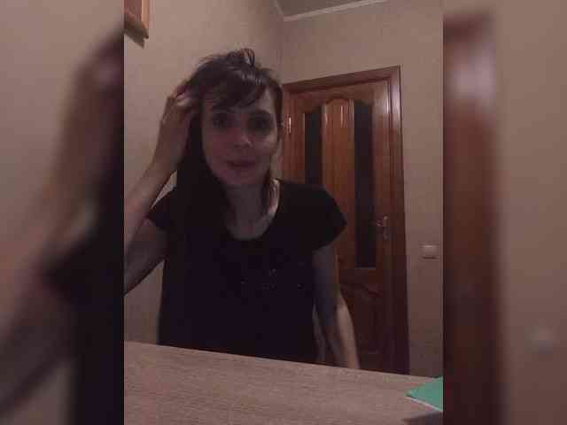 Hellenalonenochka webcam