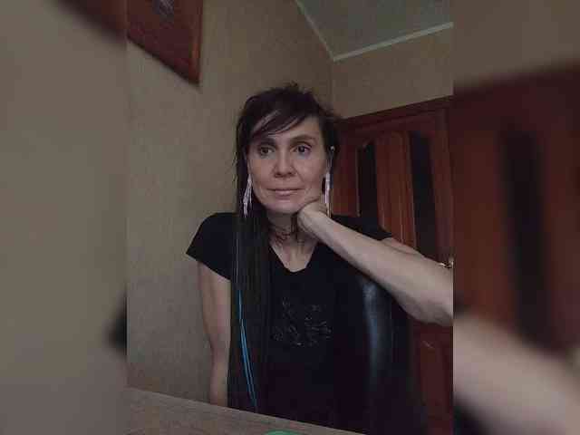 Hellenalonenochka webcam