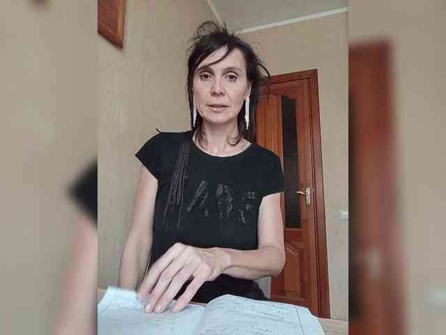 Hellenalonenochka webcam