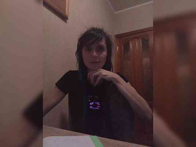 Hellenalonenochka webcam