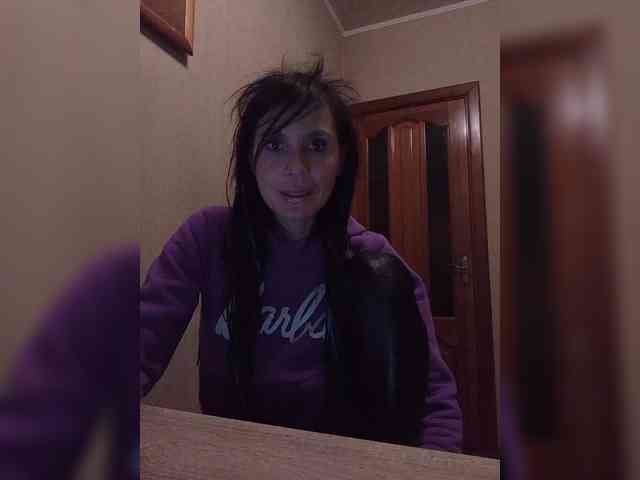 Hellenalonenochka webcam