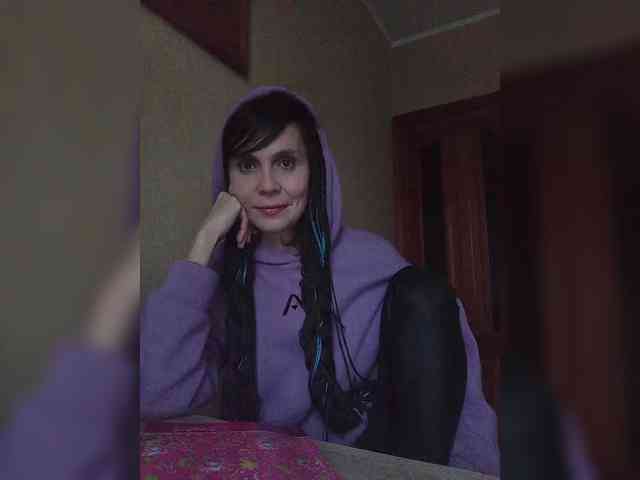 Hellenalonenochka webcam