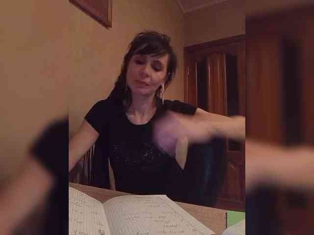 Hellenalonenochka webcam