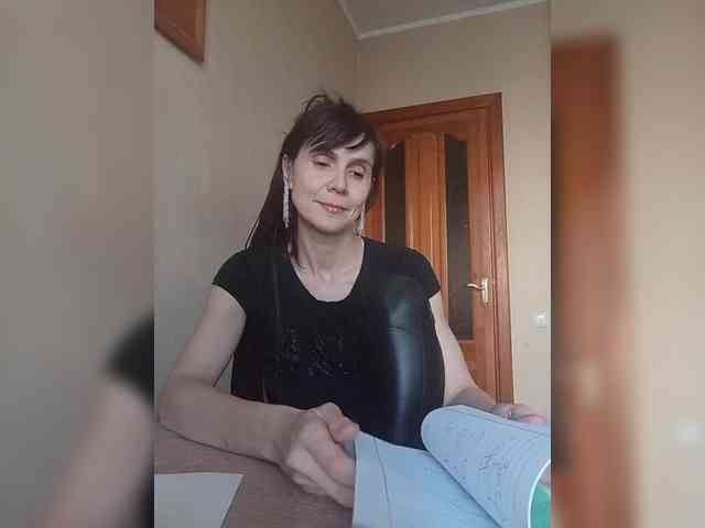 Hellenalonenochka webcam