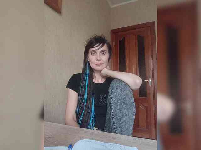 Hellenalonenochka webcam