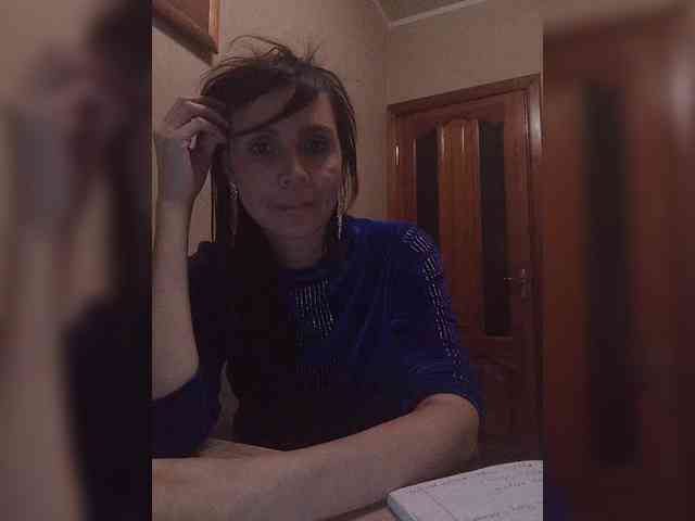 Hellenalonenochka webcam