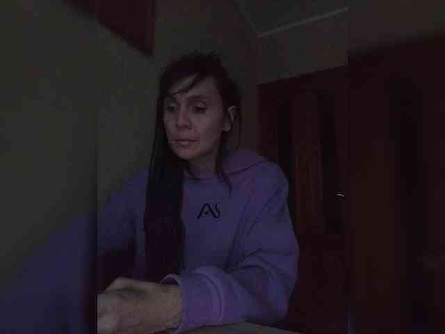 Hellenalonenochka webcam