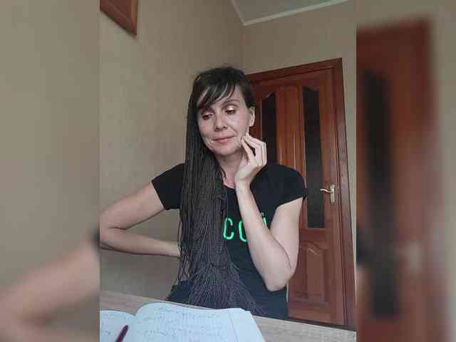 Hellenalonenochka webcam