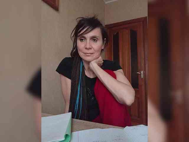 Hellenalonenochka webcam