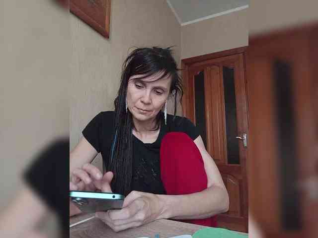 Hellenalonenochka webcam