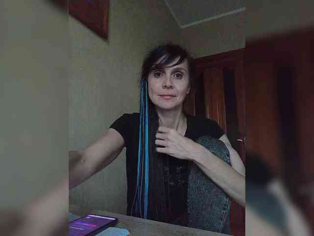 Hellenalonenochka webcam