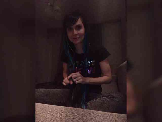 Hellenalonenochka webcam