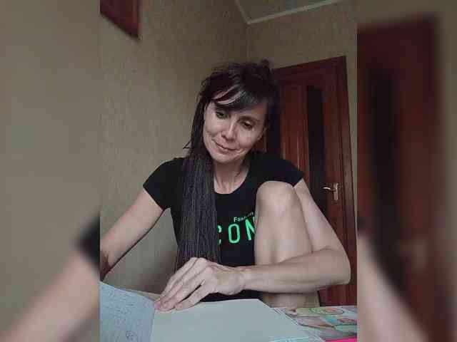 Hellenalonenochka webcam