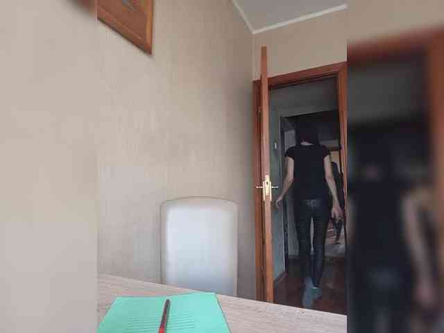 Hellenalonenochka webcam