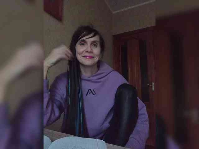 Hellenalonenochka webcam