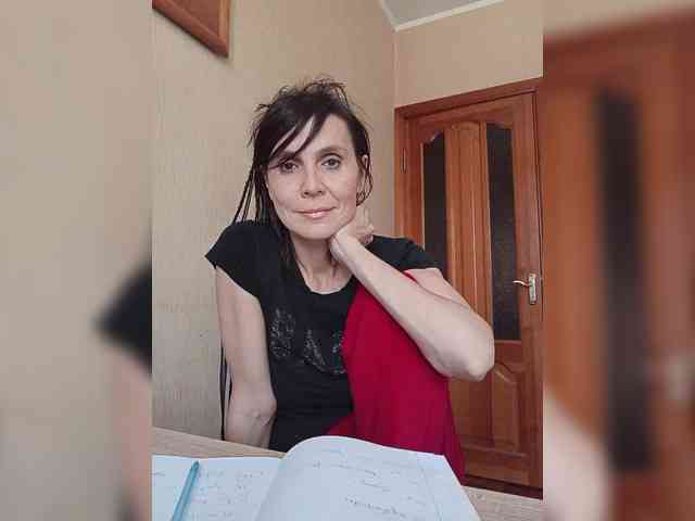 Hellenalonenochka webcam