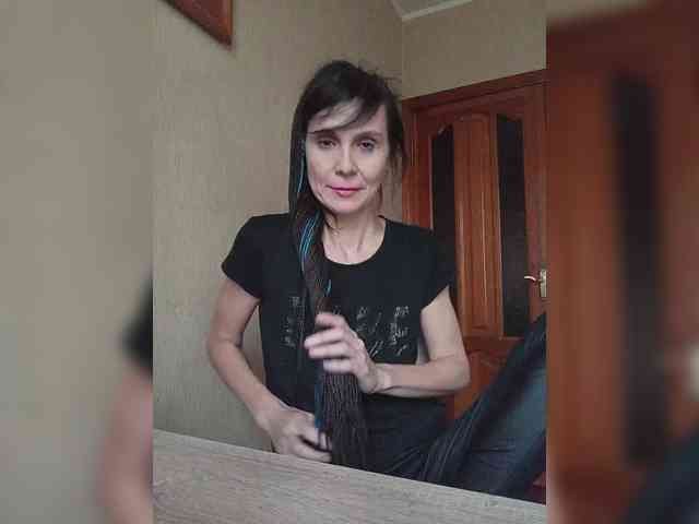 Hellenalonenochka webcam