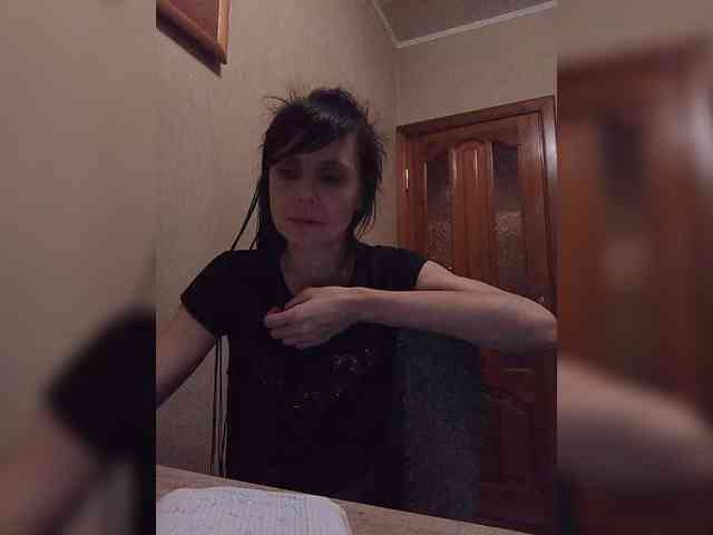 Hellenalonenochka webcam