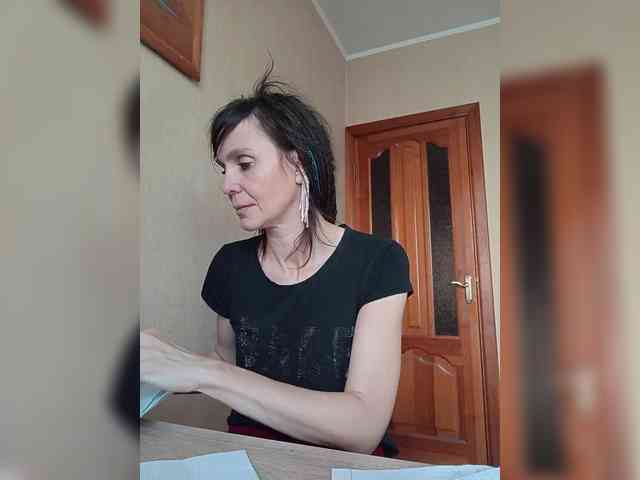 Hellenalonenochka webcam