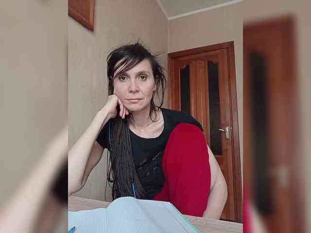 Hellenalonenochka webcam