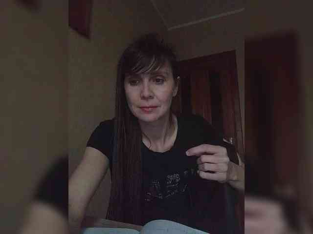 Hellenalonenochka webcam