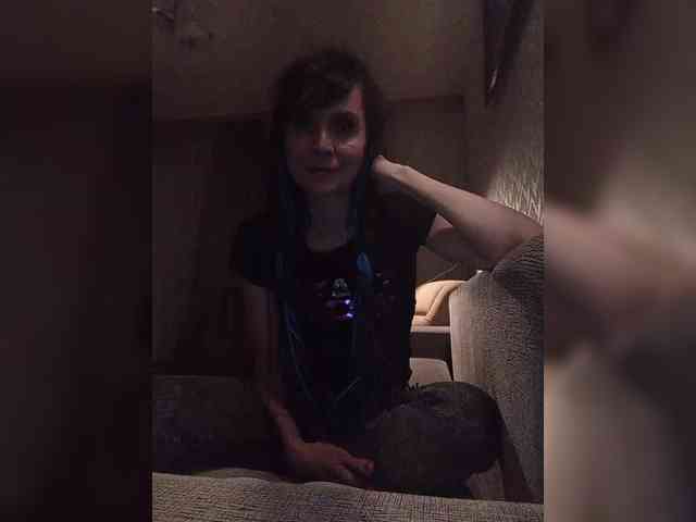 Hellenalonenochka webcam