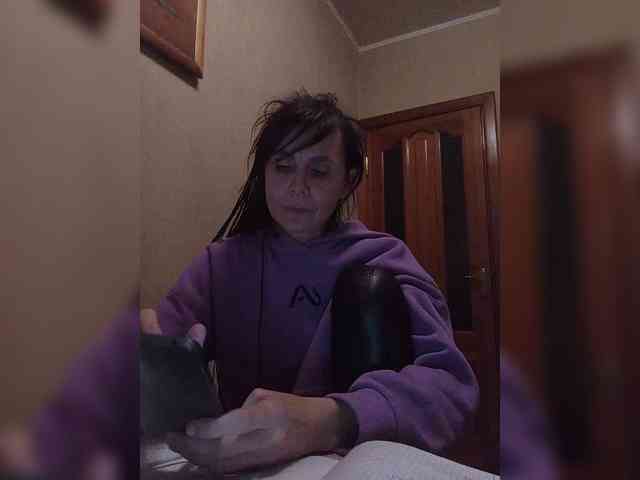 Hellenalonenochka webcam