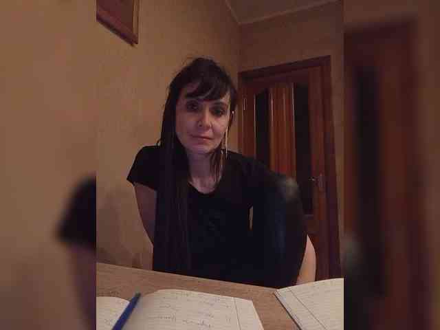 Hellenalonenochka webcam