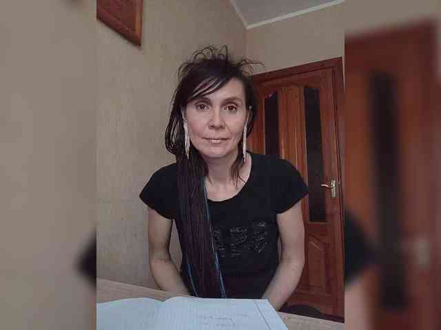 Hellenalonenochka webcam