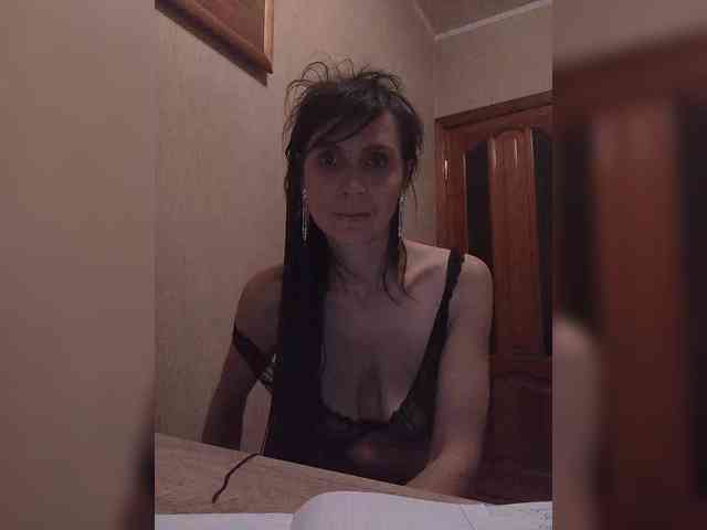 Hellenalonenochka webcam