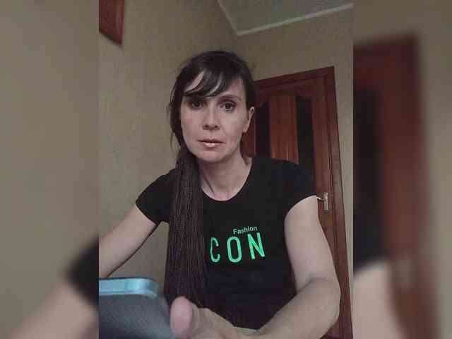 Hellenalonenochka webcam