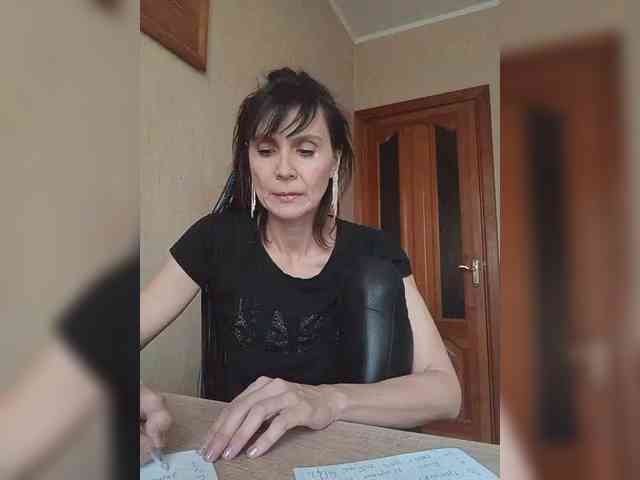 Hellenalonenochka webcam