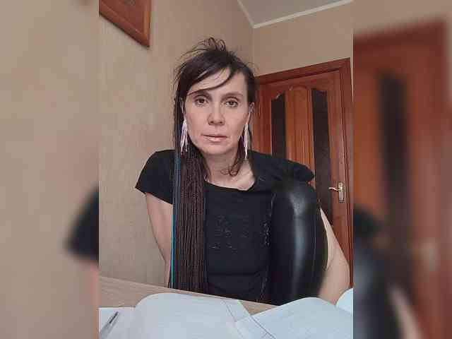 Hellenalonenochka webcam