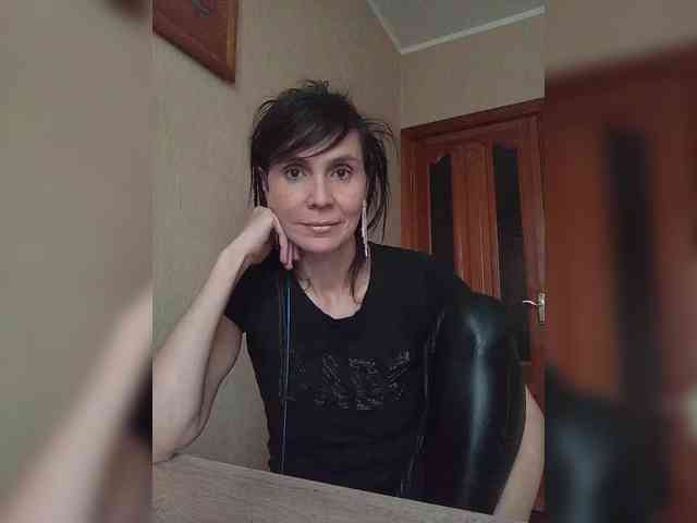 Hellenalonenochka webcam