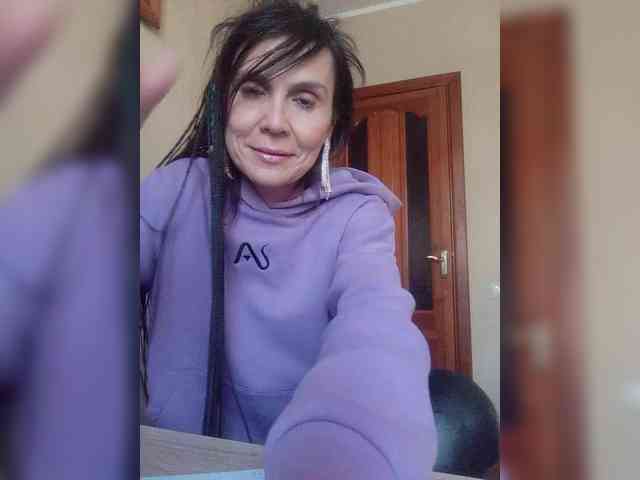 Hellenalonenochka webcam