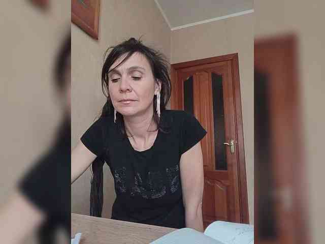 Hellenalonenochka webcam